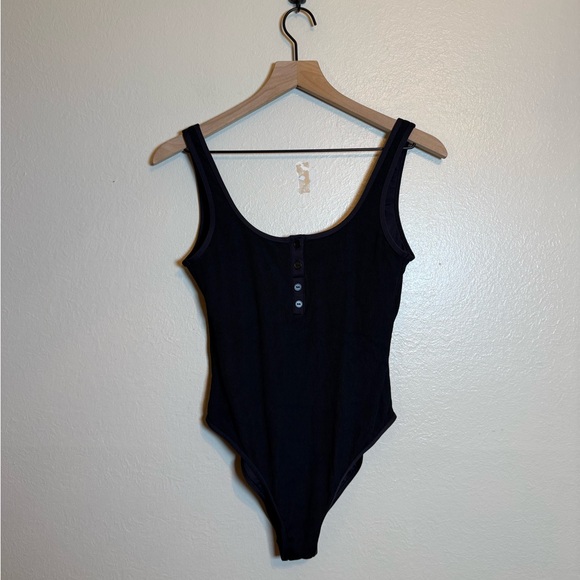 L*Space Float On One Piece Swimsuit - Picture 2 of 5